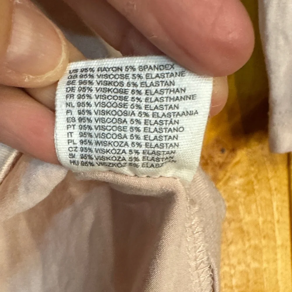 H&M Blush Pink Long Sleeve V-Neck Top - Picture 3 of 8